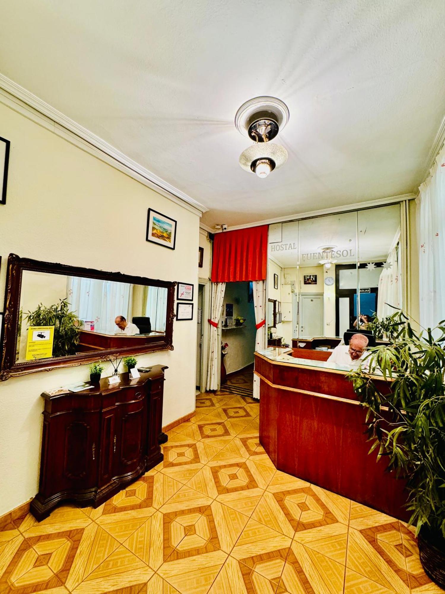 Hostal Fuentesol — Photos 2